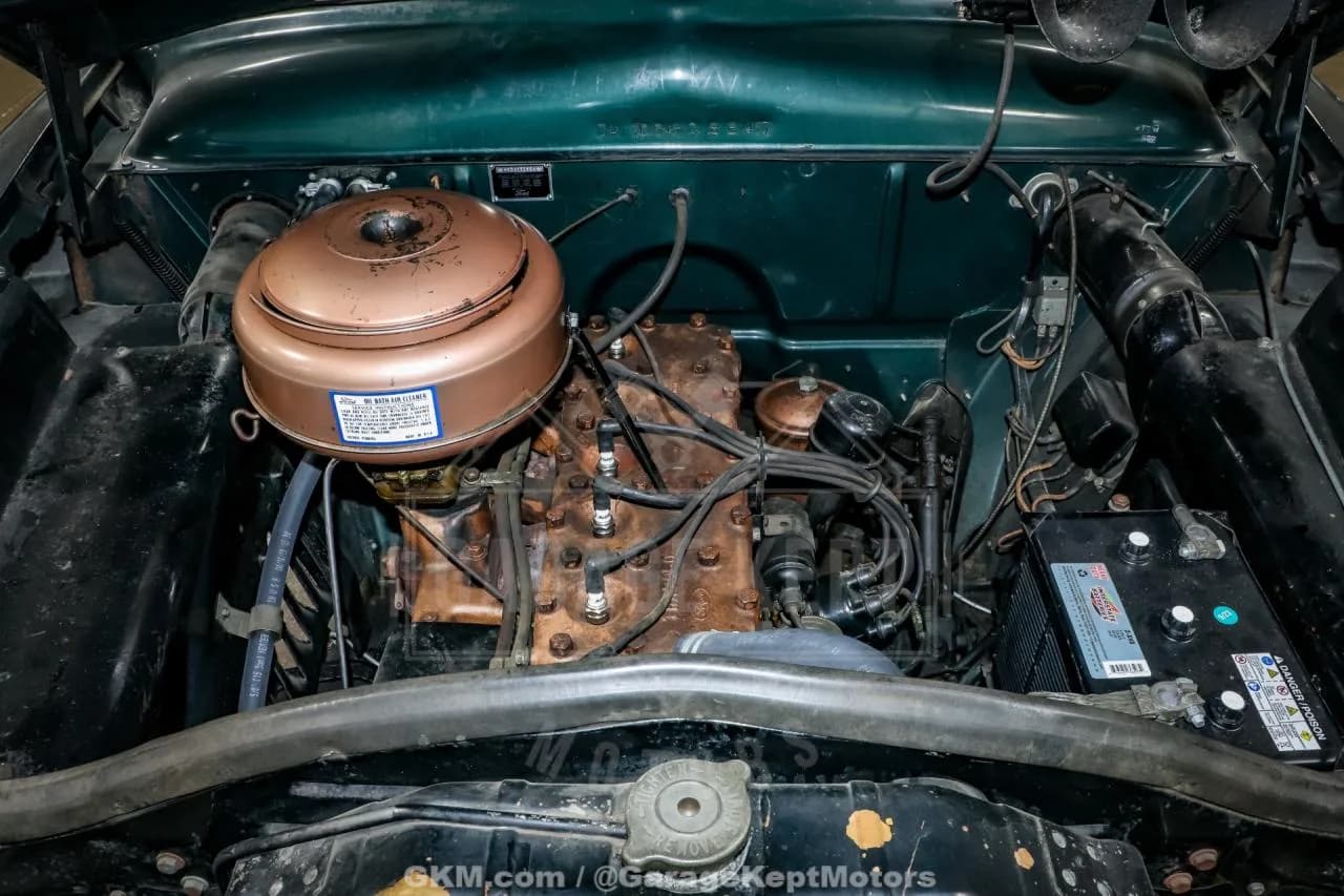 1951 Ford Custom Deluxe - Thumbnail 6