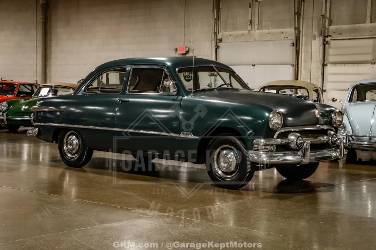 1951 Ford Custom Deluxe