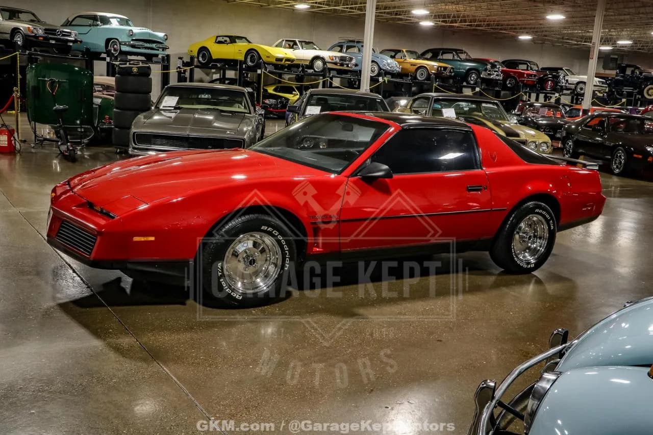 1982 Pontiac Firebird Trans Am - Thumbnail 4