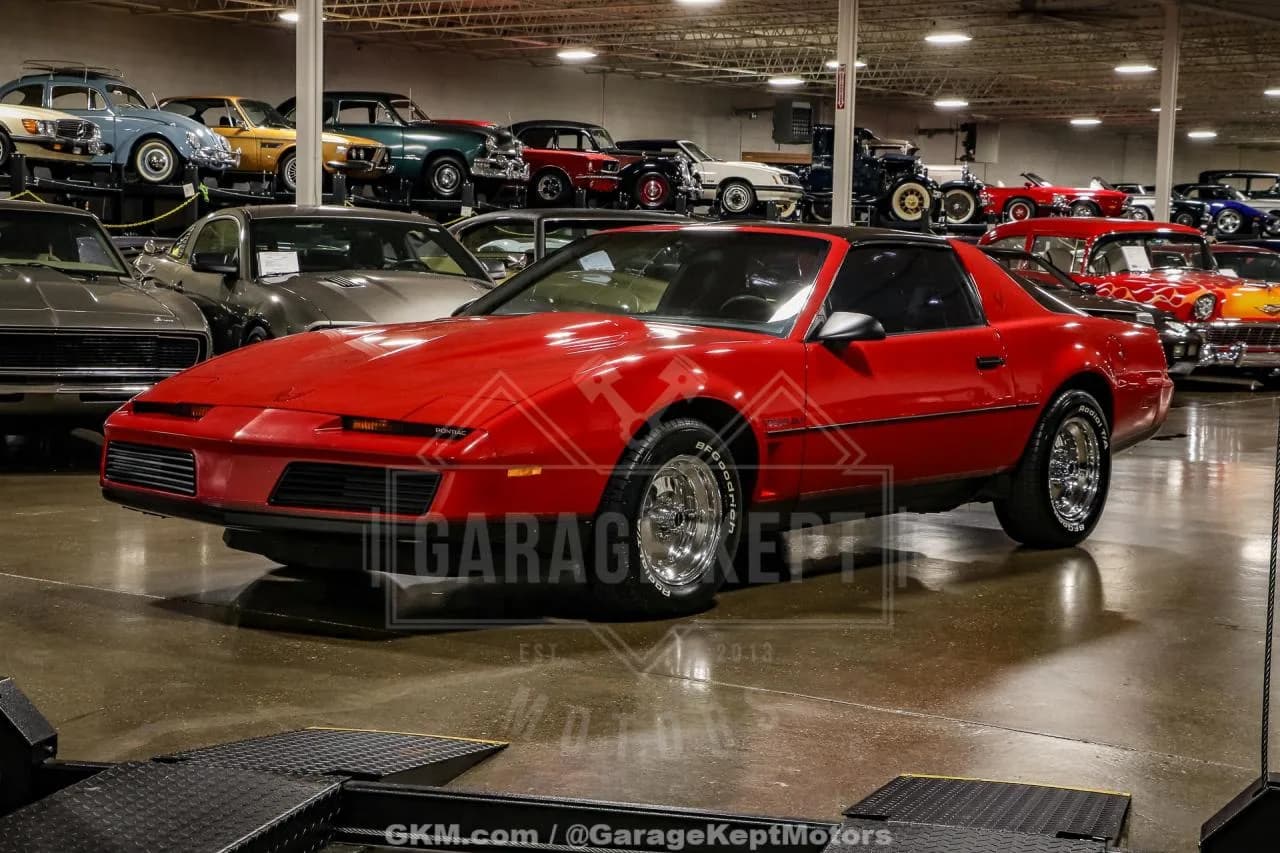 1982 Pontiac Firebird Trans Am - Thumbnail 3