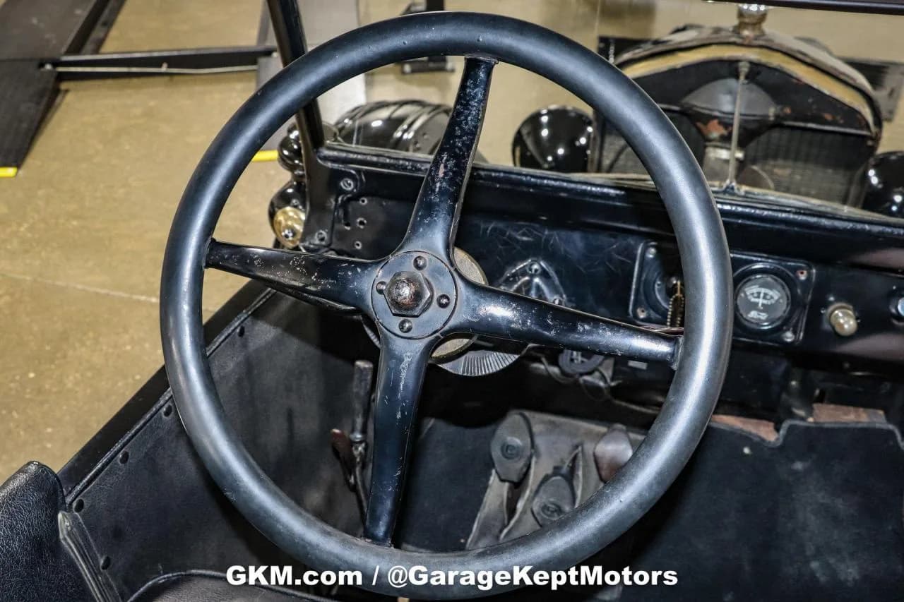 1923 Ford Model T - Thumbnail 4