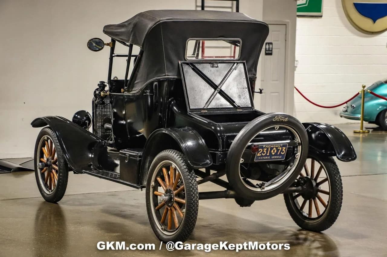 1923 Ford Model T - Thumbnail 3