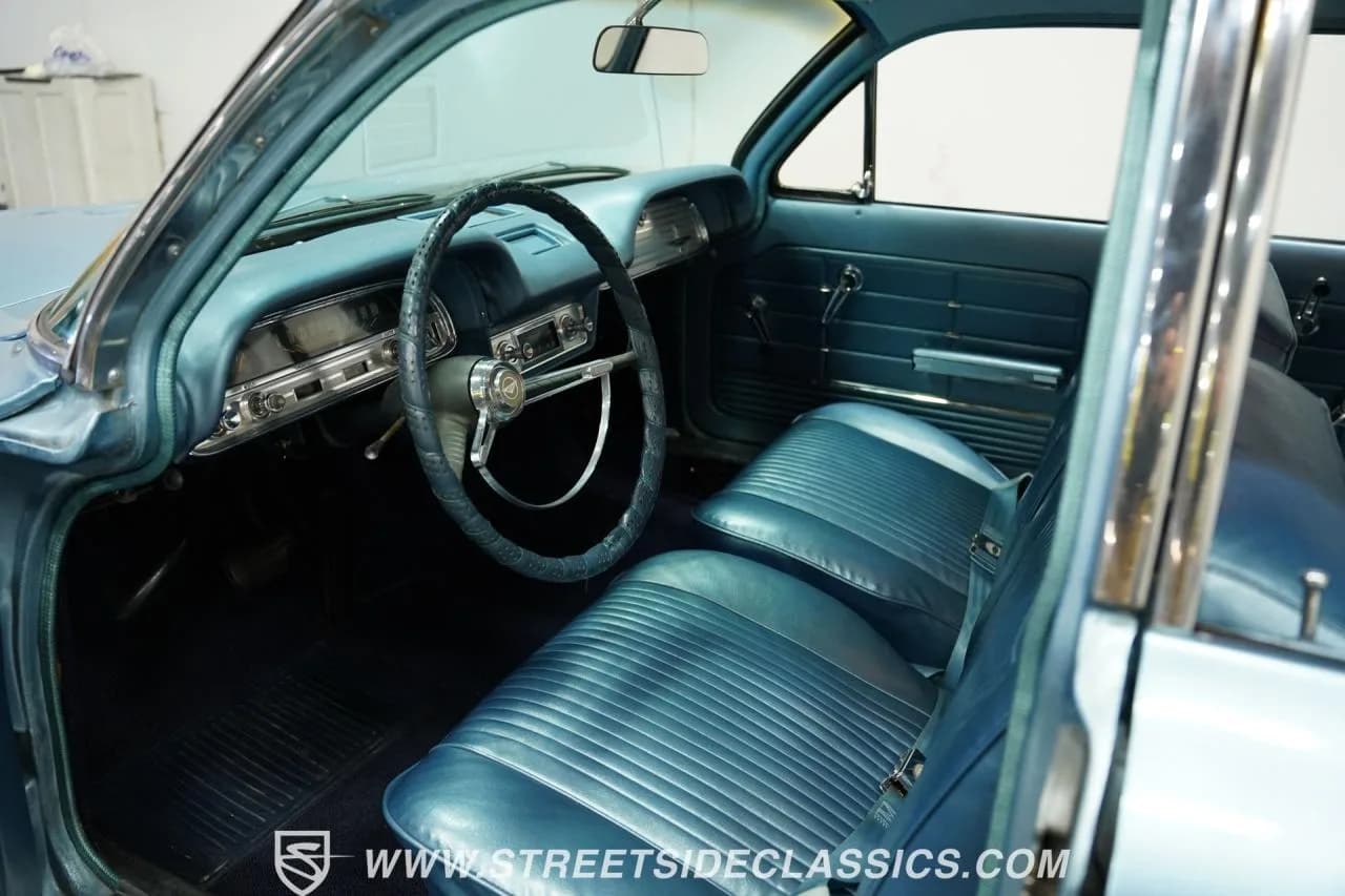 1963 Chevrolet Corvair Monza - Thumbnail 4