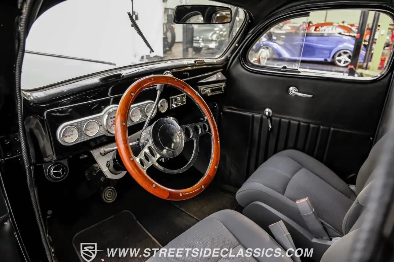 1937 Chrysler Desoto Streetrod - Thumbnail 4