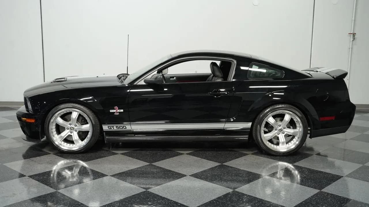 2007 Ford Mustang Shelby GT500 40th Anniversary - Thumbnail 2