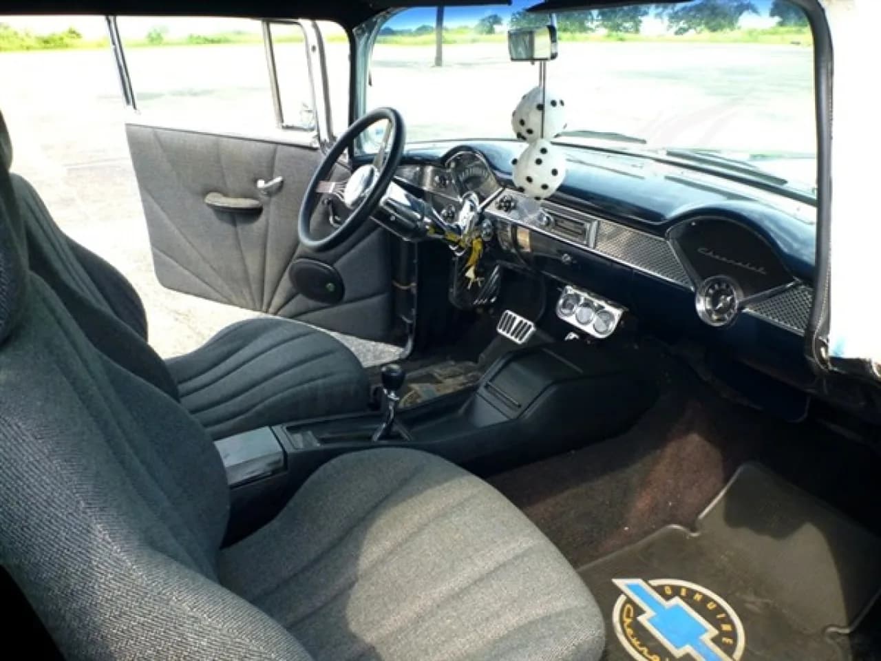 1955 Chevrolet Restomod - Thumbnail 7