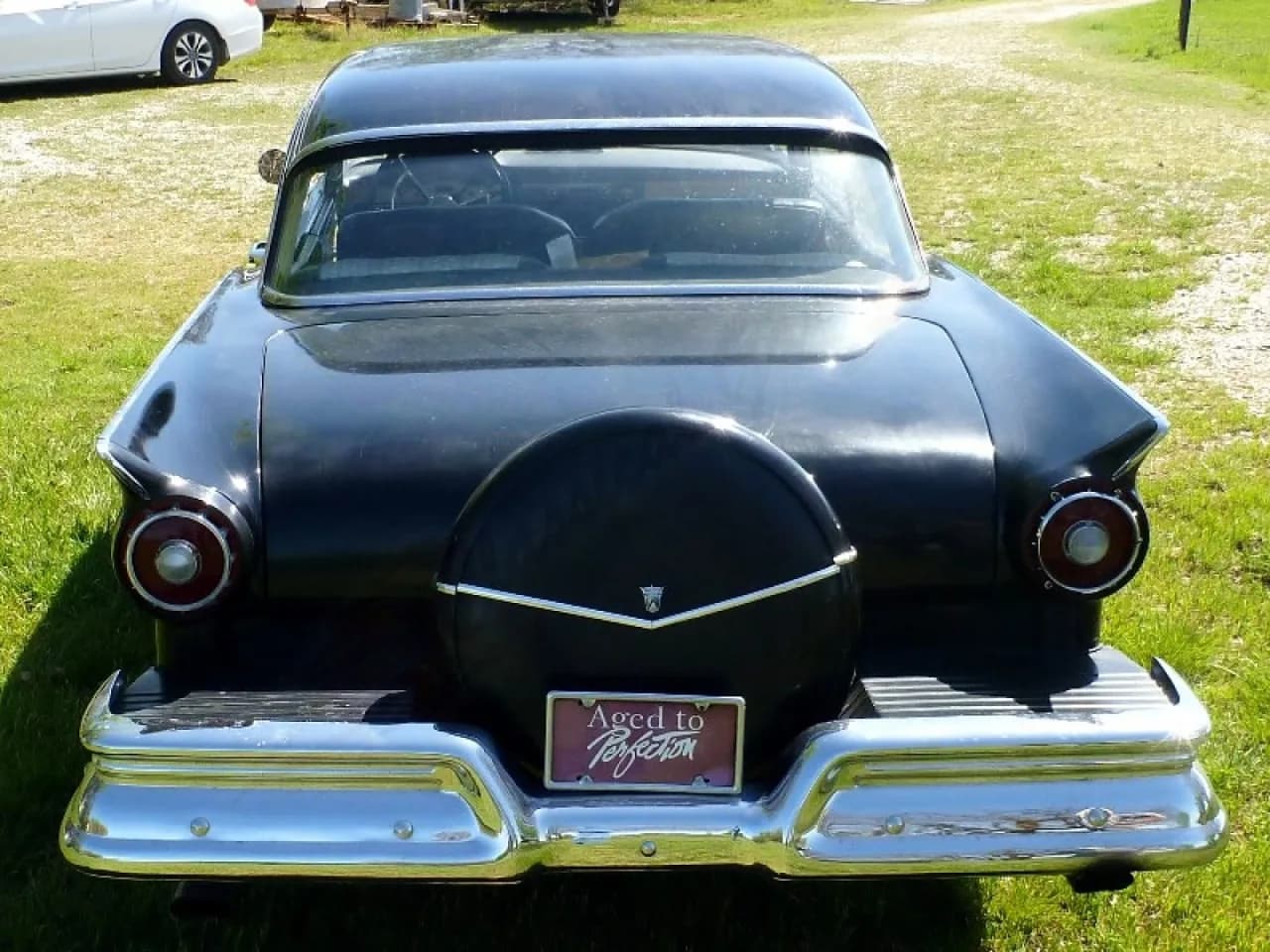 1957 Ford Fairlane - Thumbnail 4
