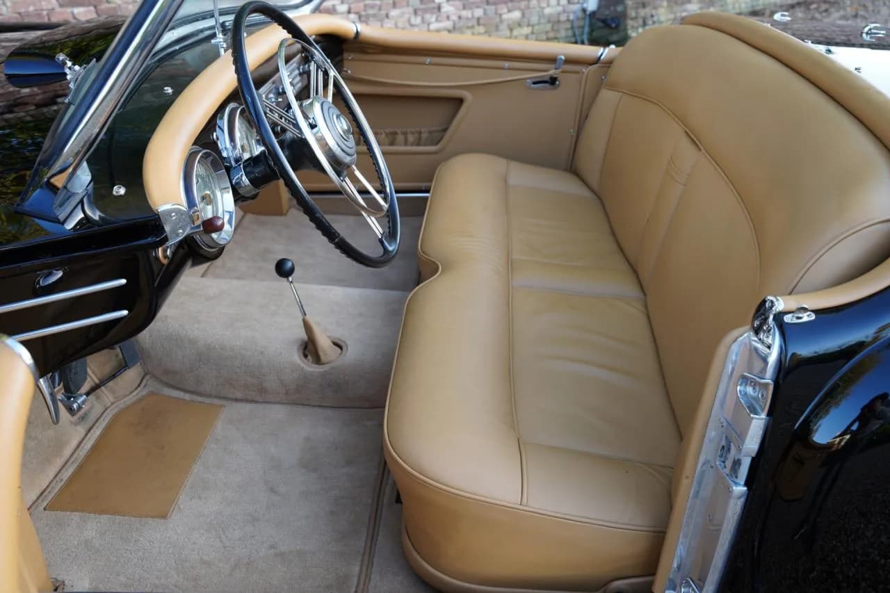 1953 Nash Healey Roadster - Thumbnail 3