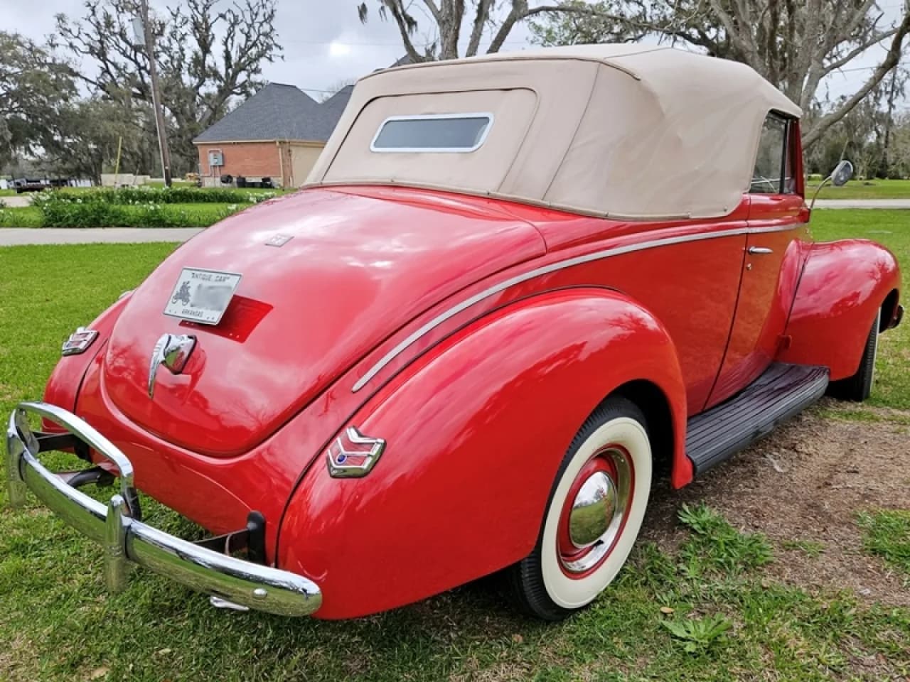1940 Ford Deluxe Convertible - Thumbnail 6