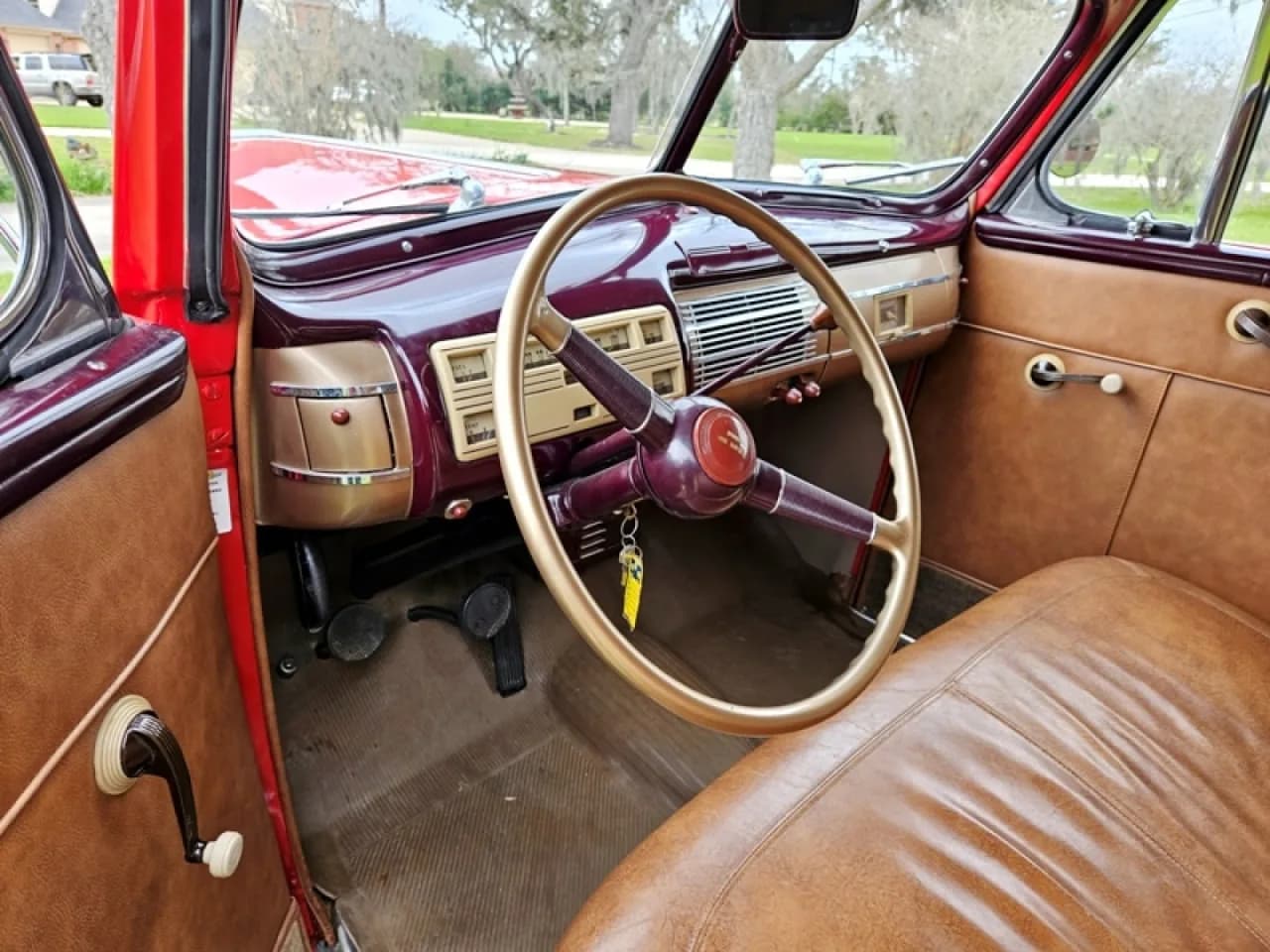 1940 Ford Deluxe Convertible - Thumbnail 7