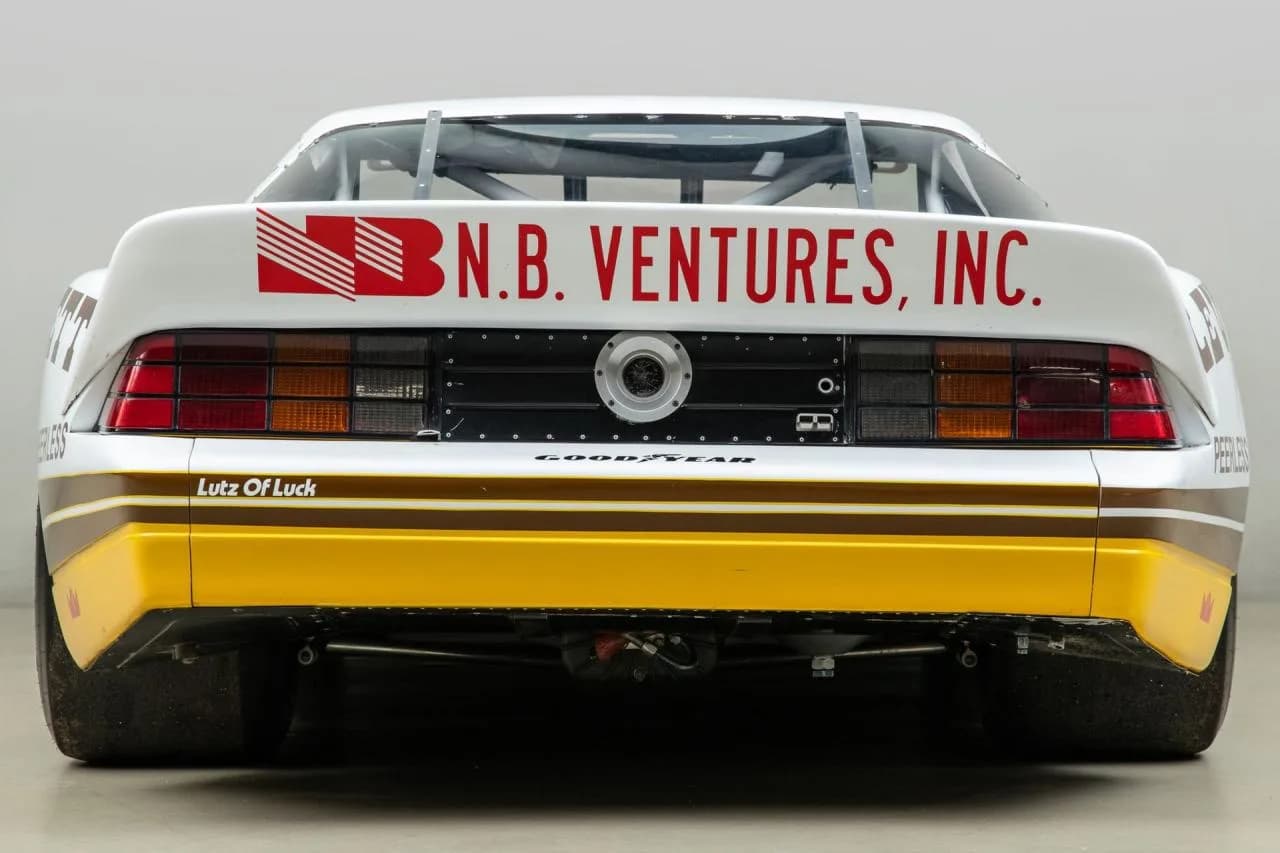 1986 Chevrolet Camaro IMSA - Thumbnail 6