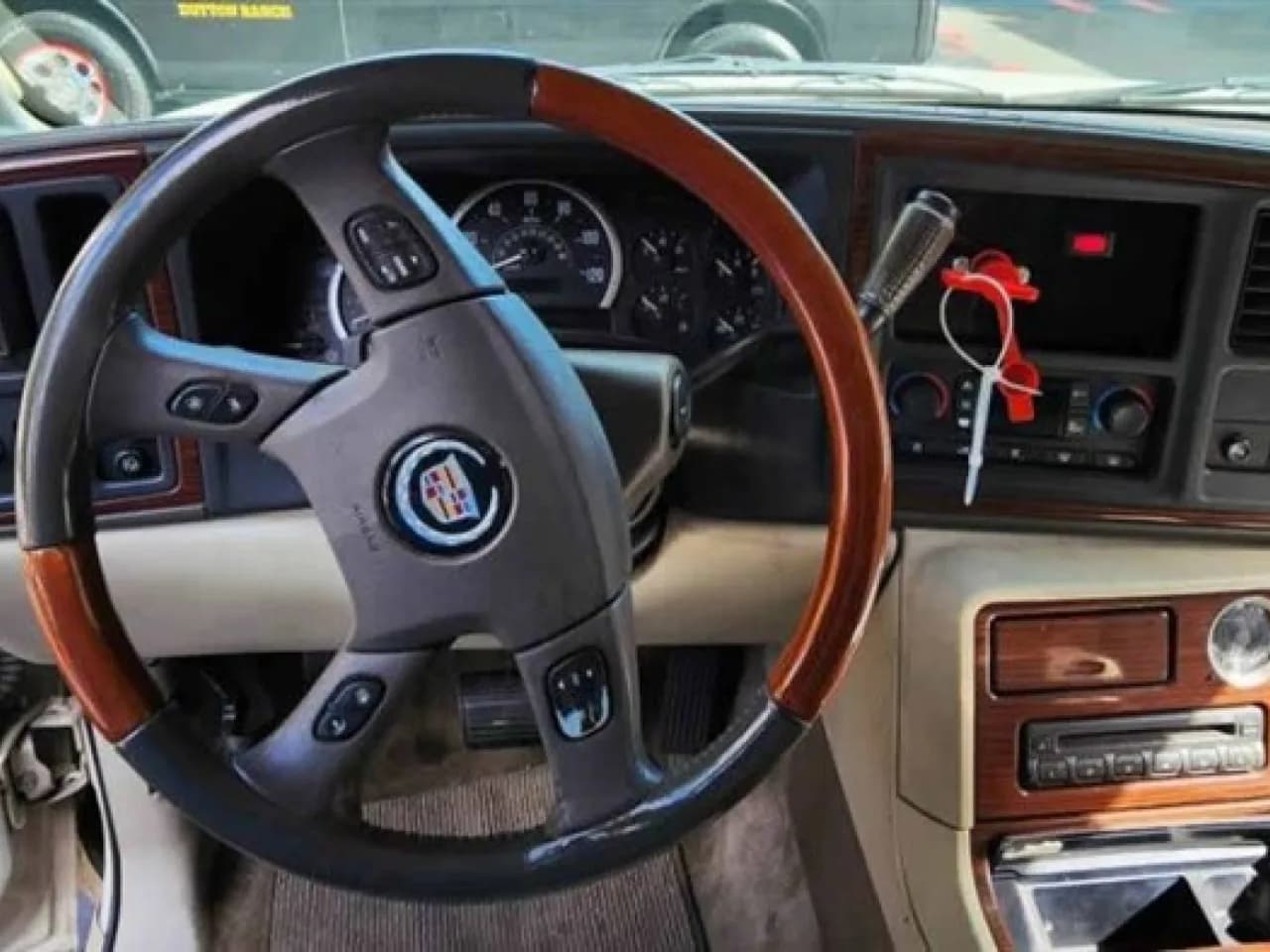 2004 Cadillac Escalade - Thumbnail 7