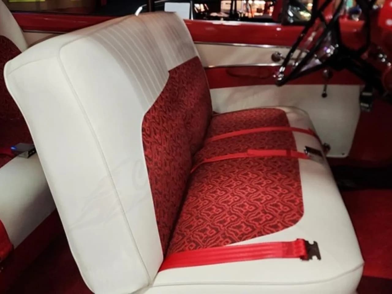 1956 Ford Victoria - Thumbnail 8