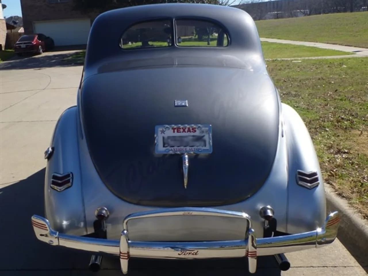 1940 Ford Coupe - Thumbnail 4