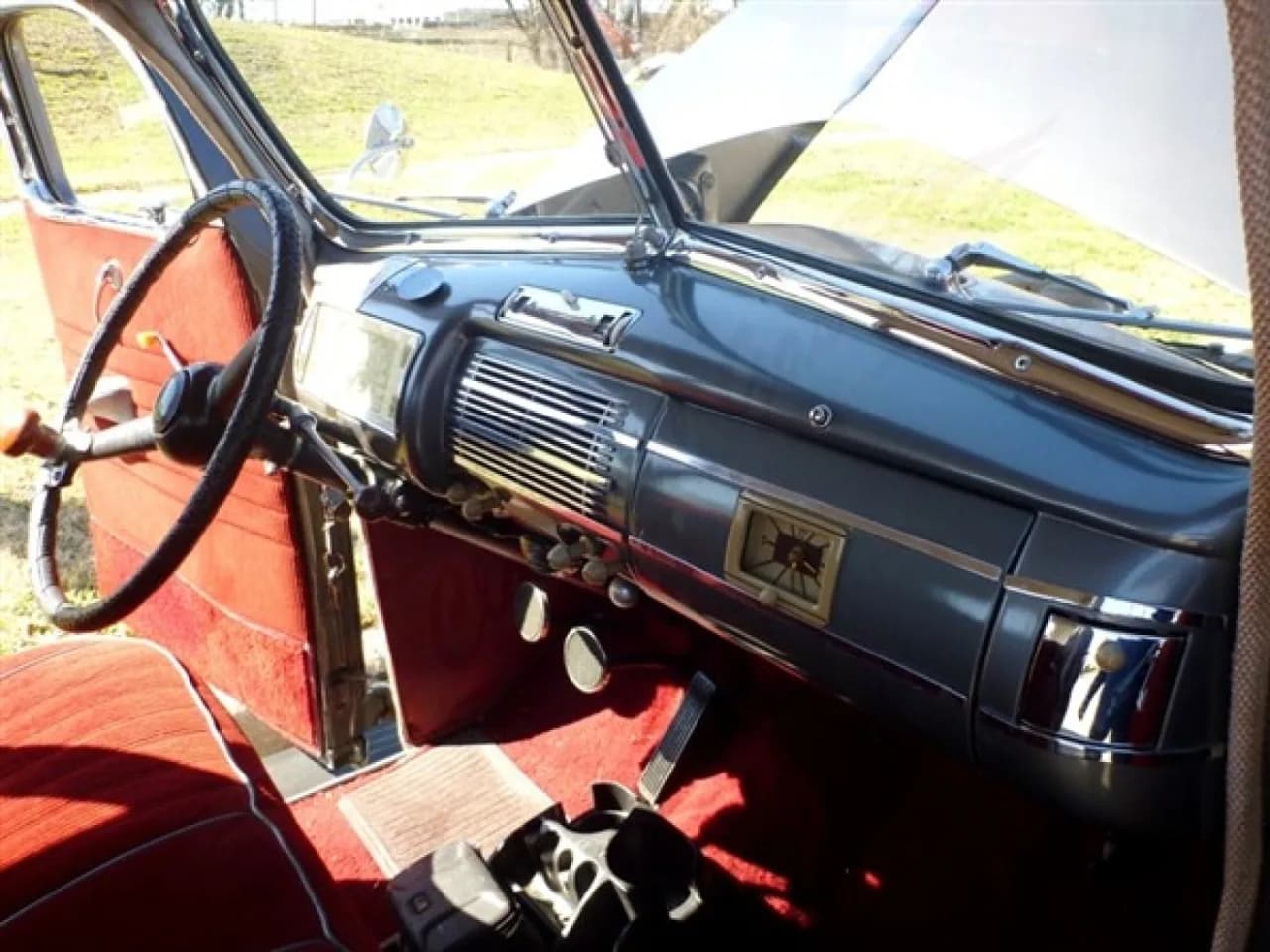 1940 Ford Coupe - Thumbnail 7