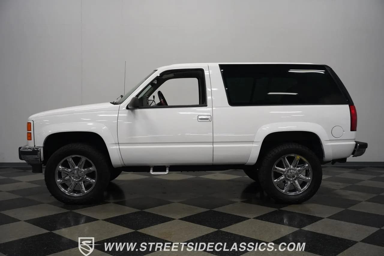 1994 GMC Yukon 4X4 - Thumbnail 2