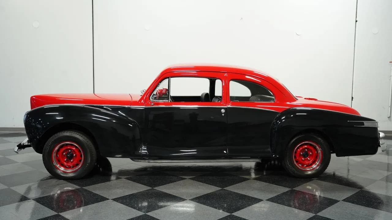 1940 Lincoln Zephyr Restomod - Thumbnail 2