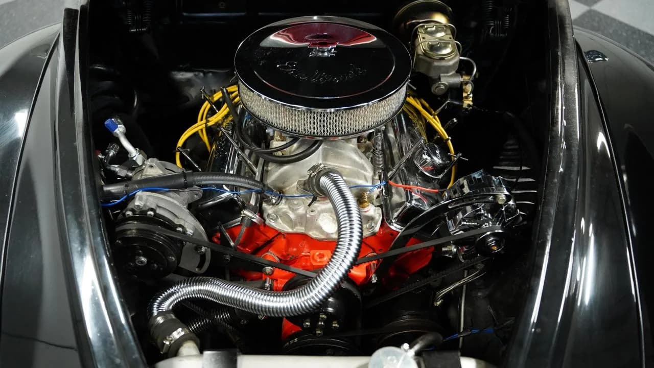 1940 Lincoln Zephyr Restomod - Thumbnail 3