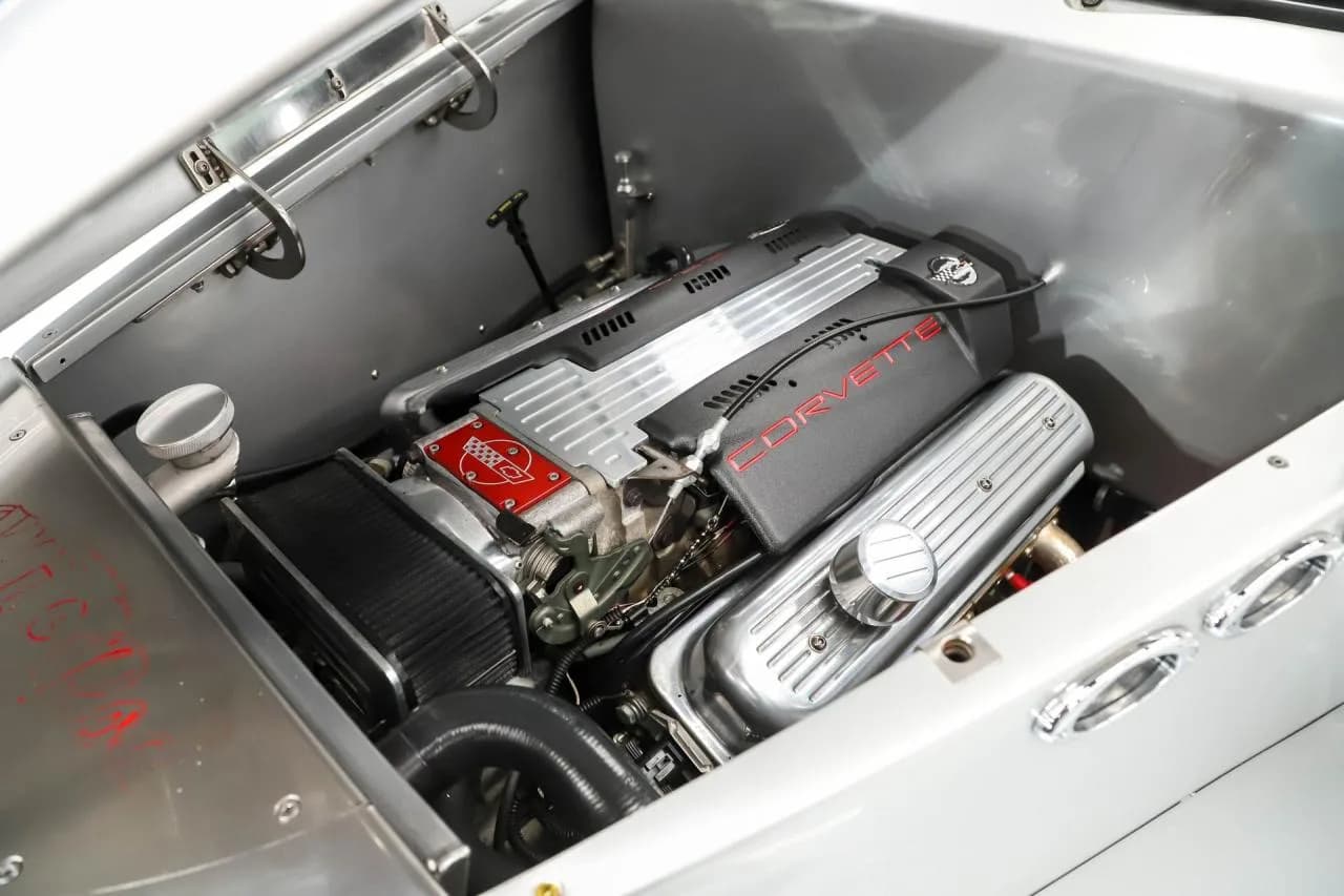 1937 Ford Roadster - Thumbnail 4