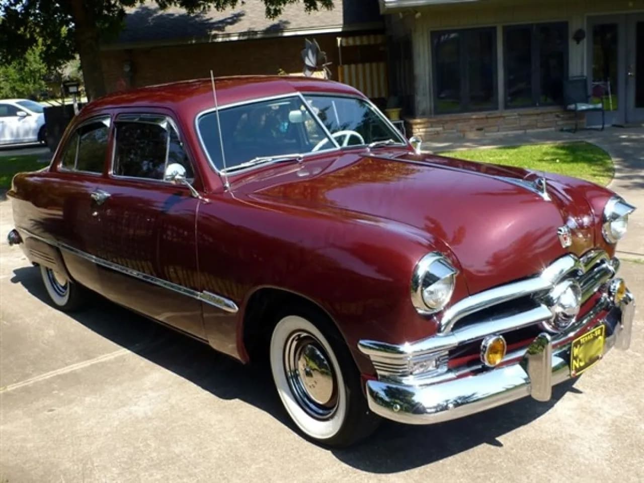 1950 Ford Custom - Thumbnail 2