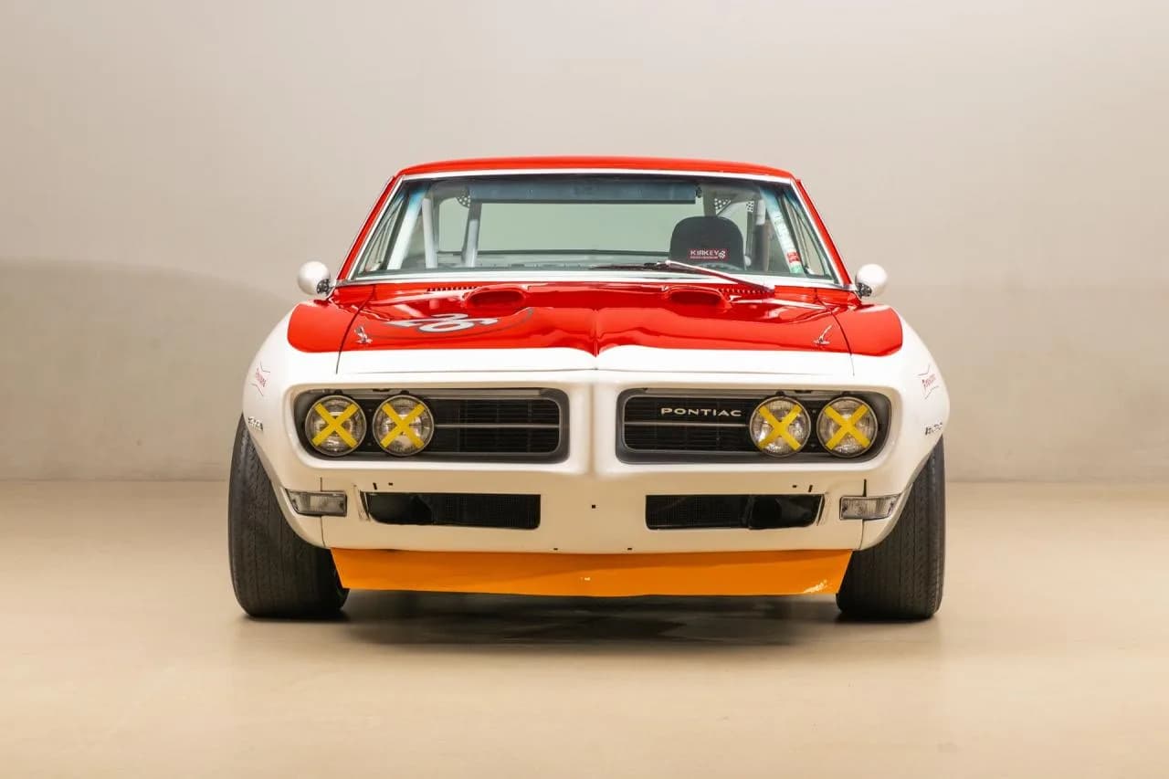 1968 Pontiac Firebird Trans-Am - Thumbnail 8