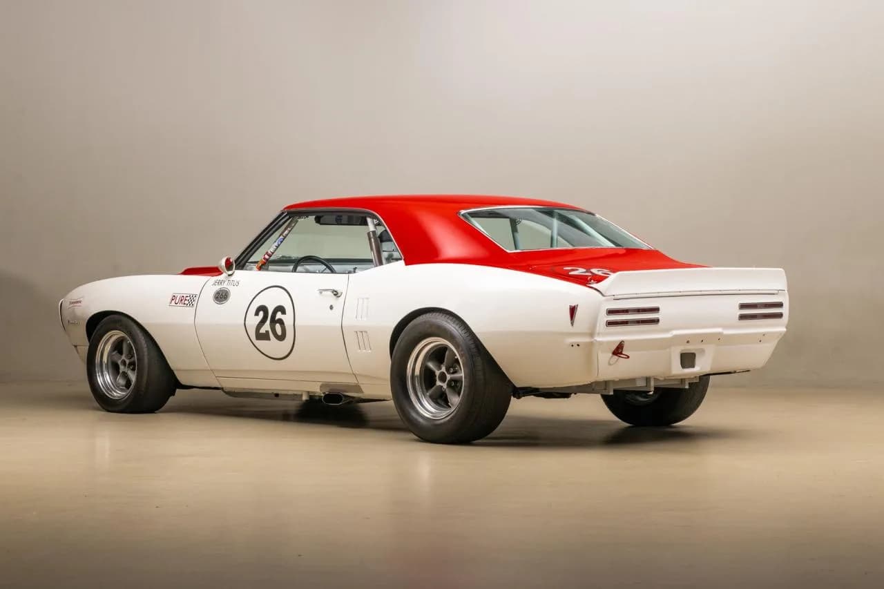 1968 Pontiac Firebird Trans-Am - Thumbnail 3