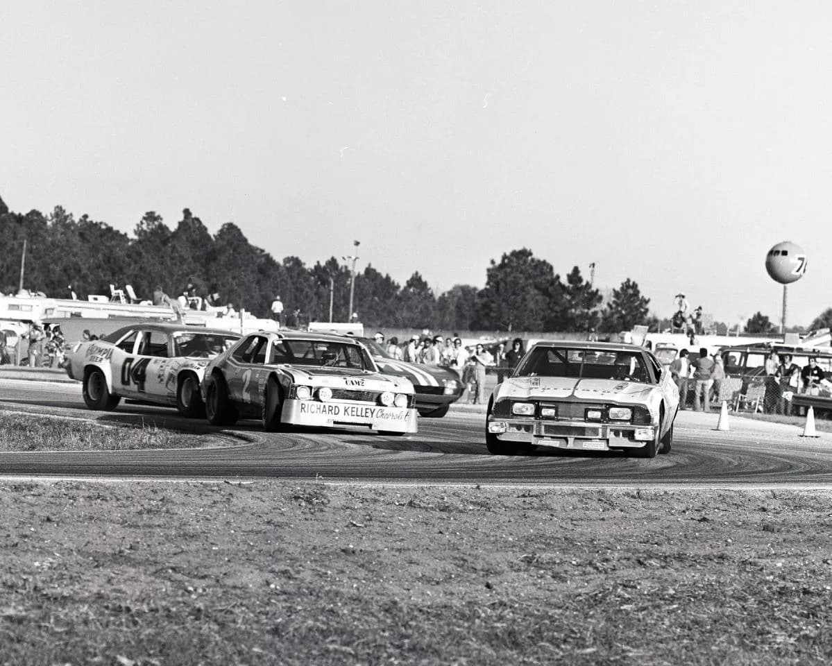 1975 Ford Torino IMSA/NASCAR - Thumbnail 5