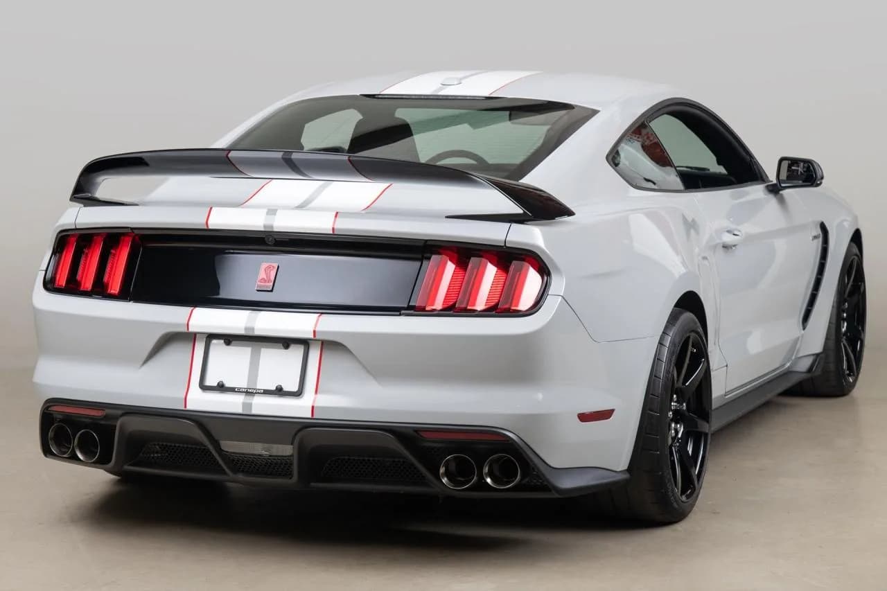 2015 Ford Mustang Shelby GT350R - Thumbnail 6