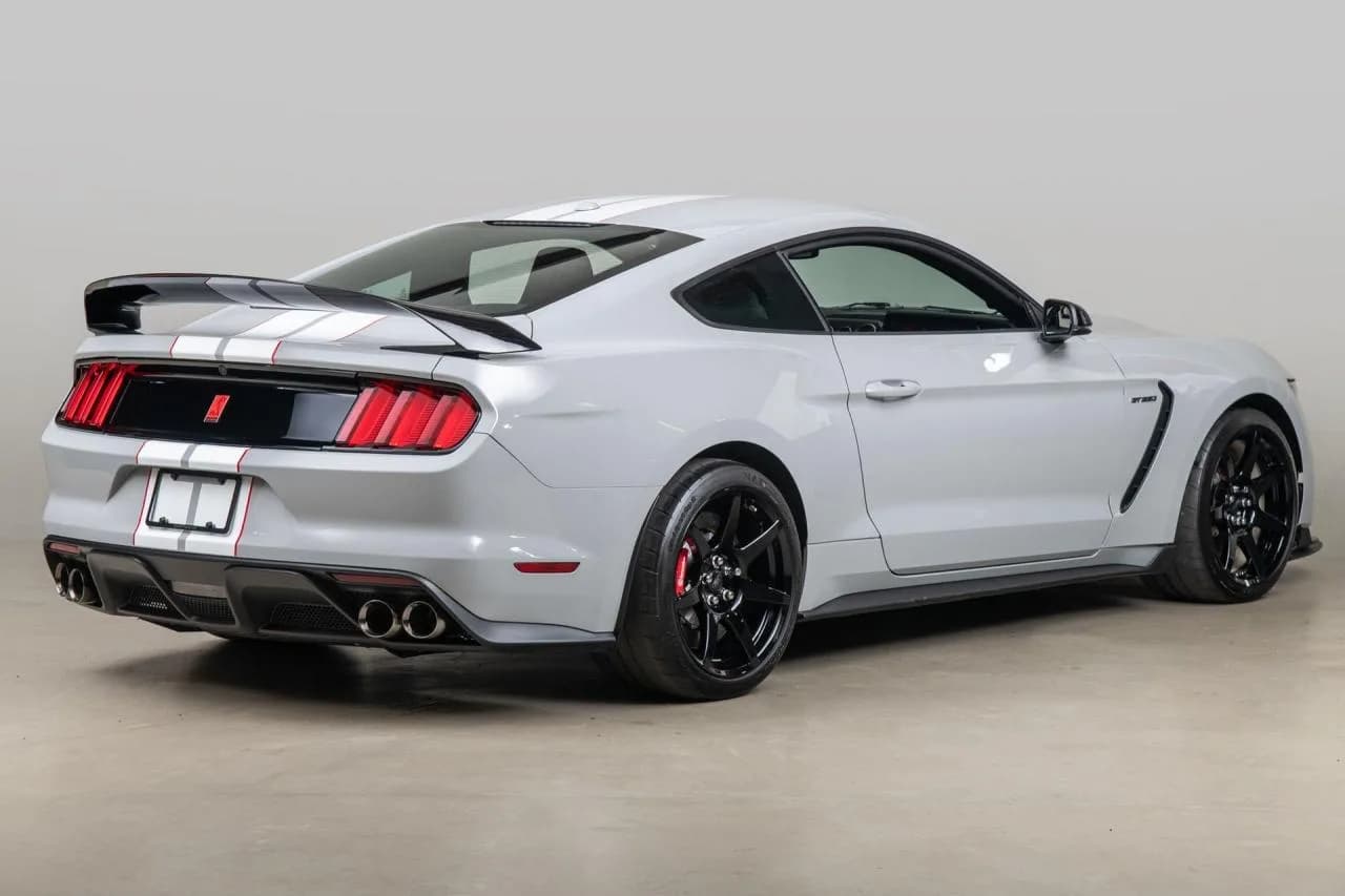 2015 Ford Mustang Shelby GT350R - Thumbnail 7