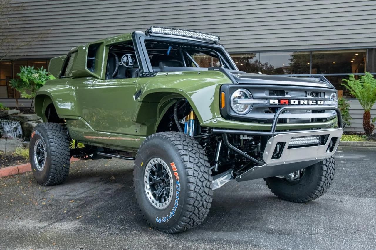 2023 Ford Bronco DR "Desert Racer"