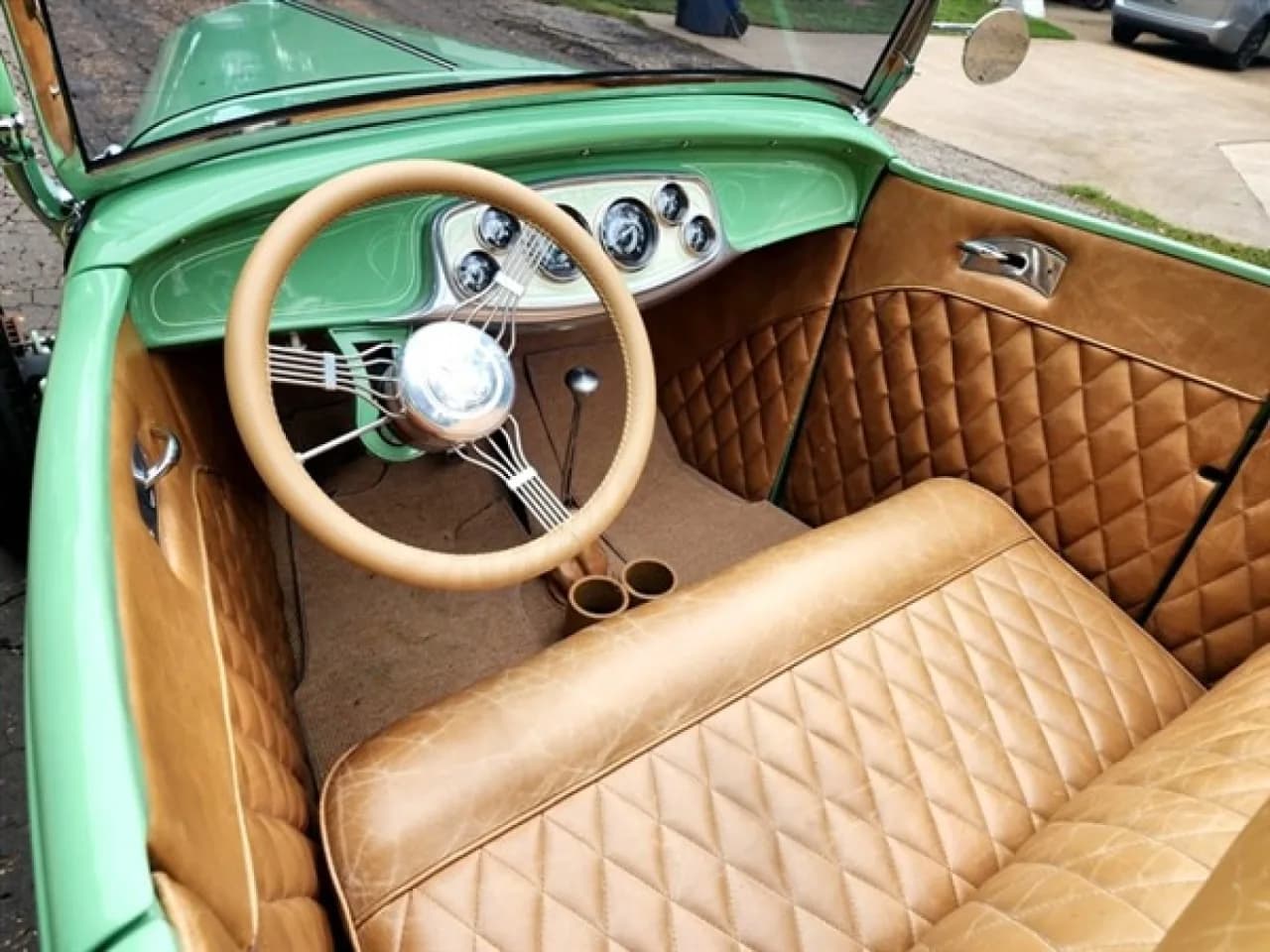1932 Ford Roadster - Thumbnail 8
