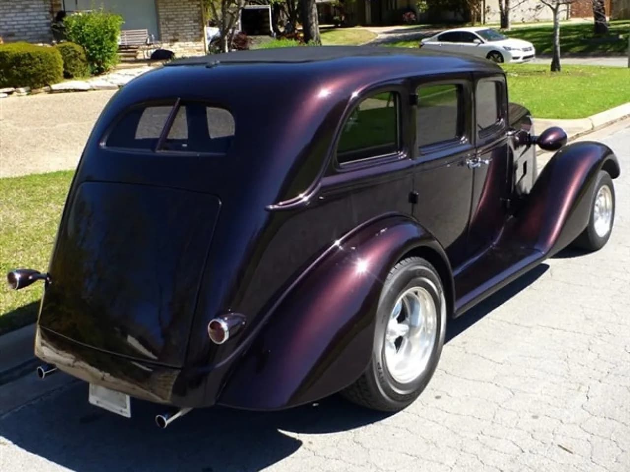 1935 Graham 73 Sedan - Thumbnail 5