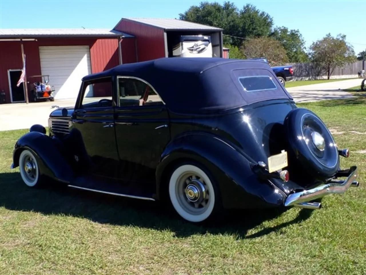 1936 Ford Sedan - Thumbnail 4