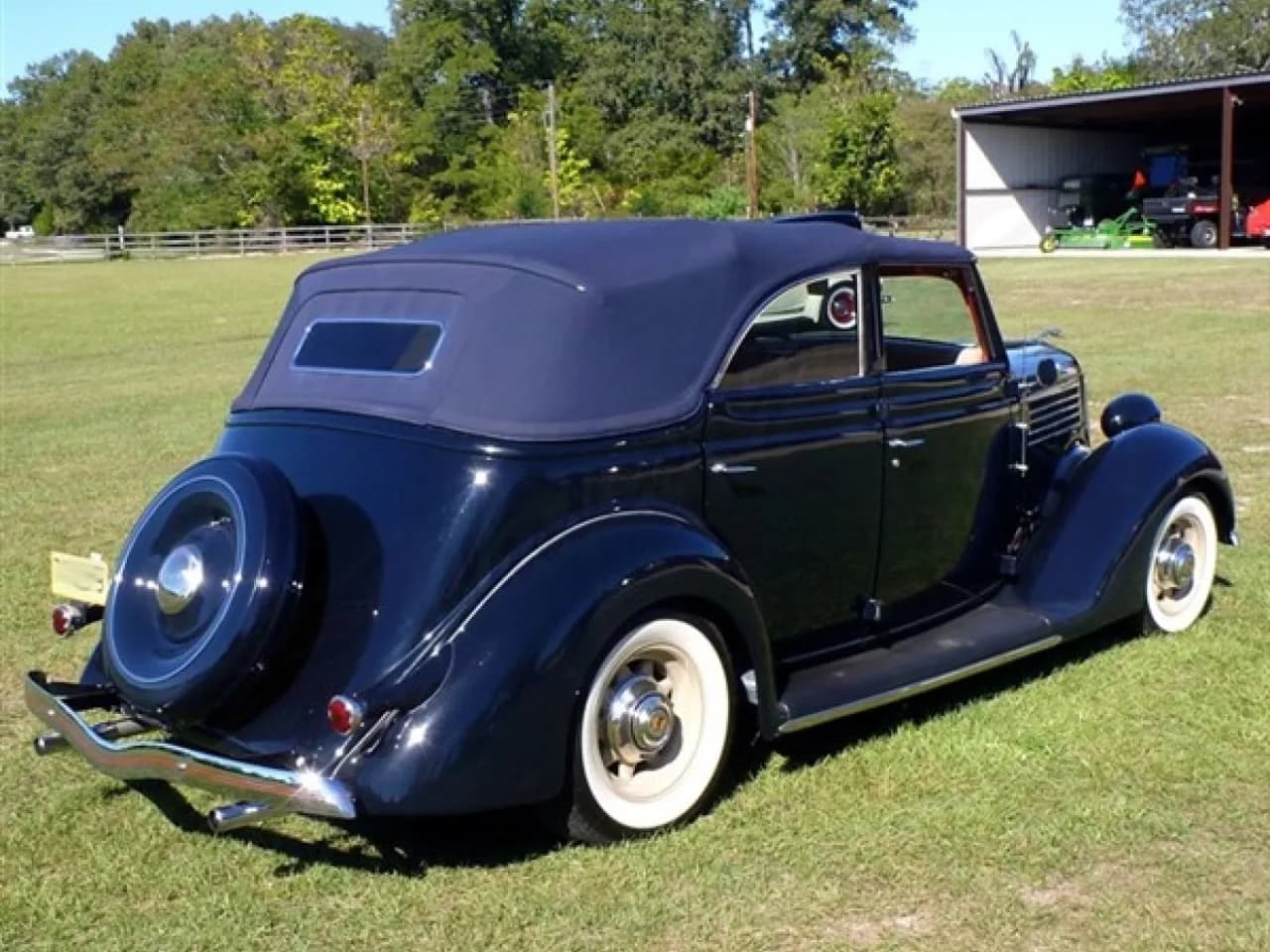 1936 Ford Sedan - Thumbnail 5