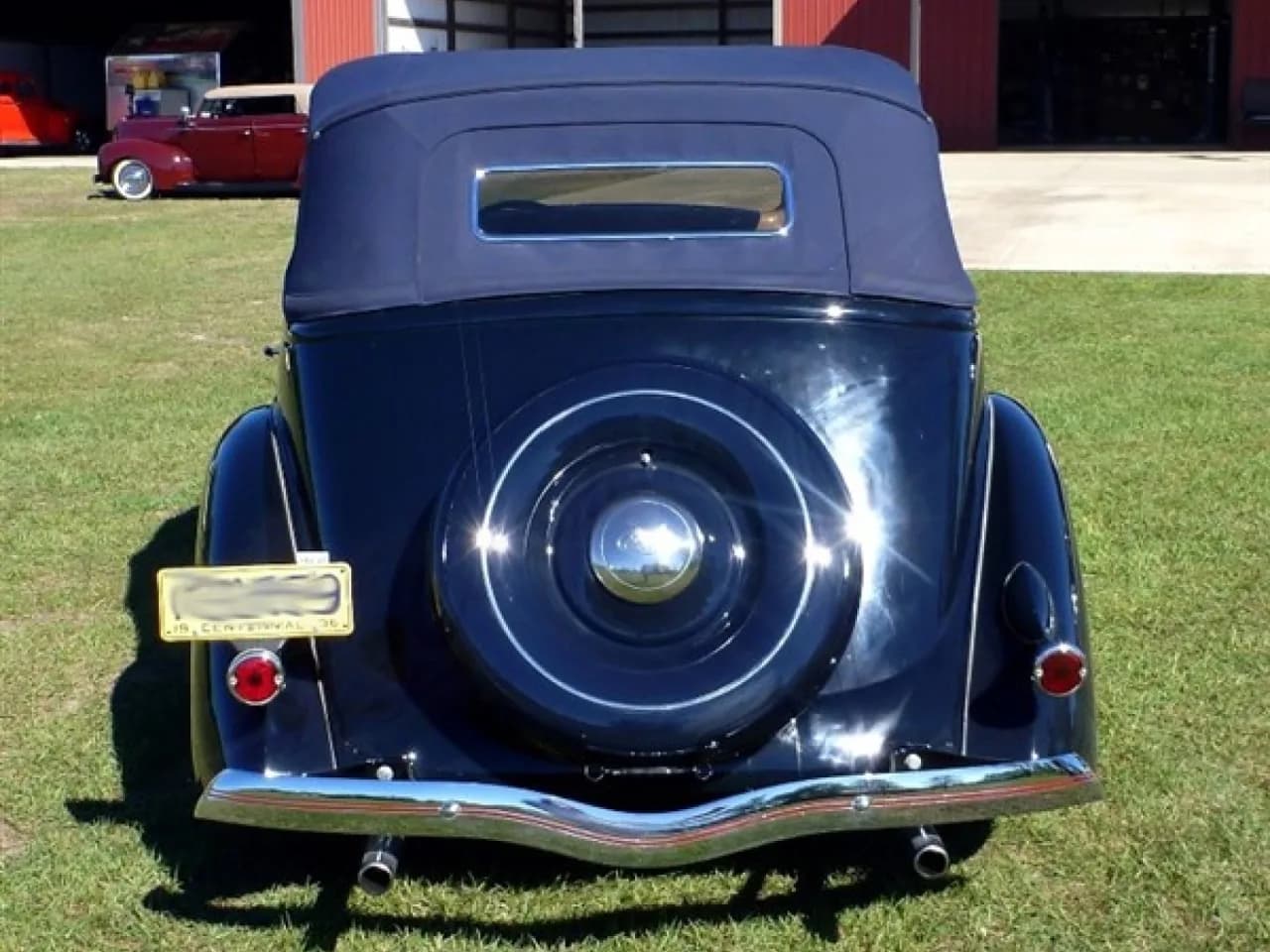 1936 Ford Sedan - Thumbnail 3