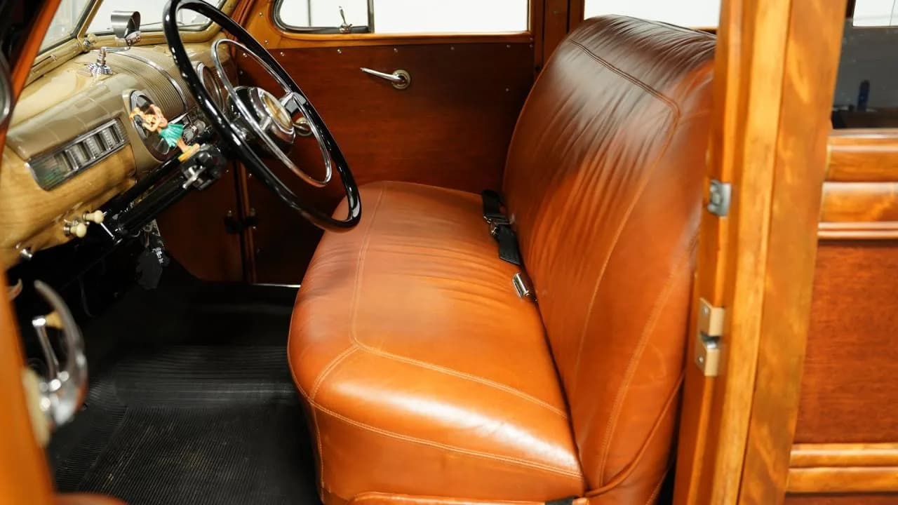 1948 Ford Super Deluxe Woody Wagon - Thumbnail 4