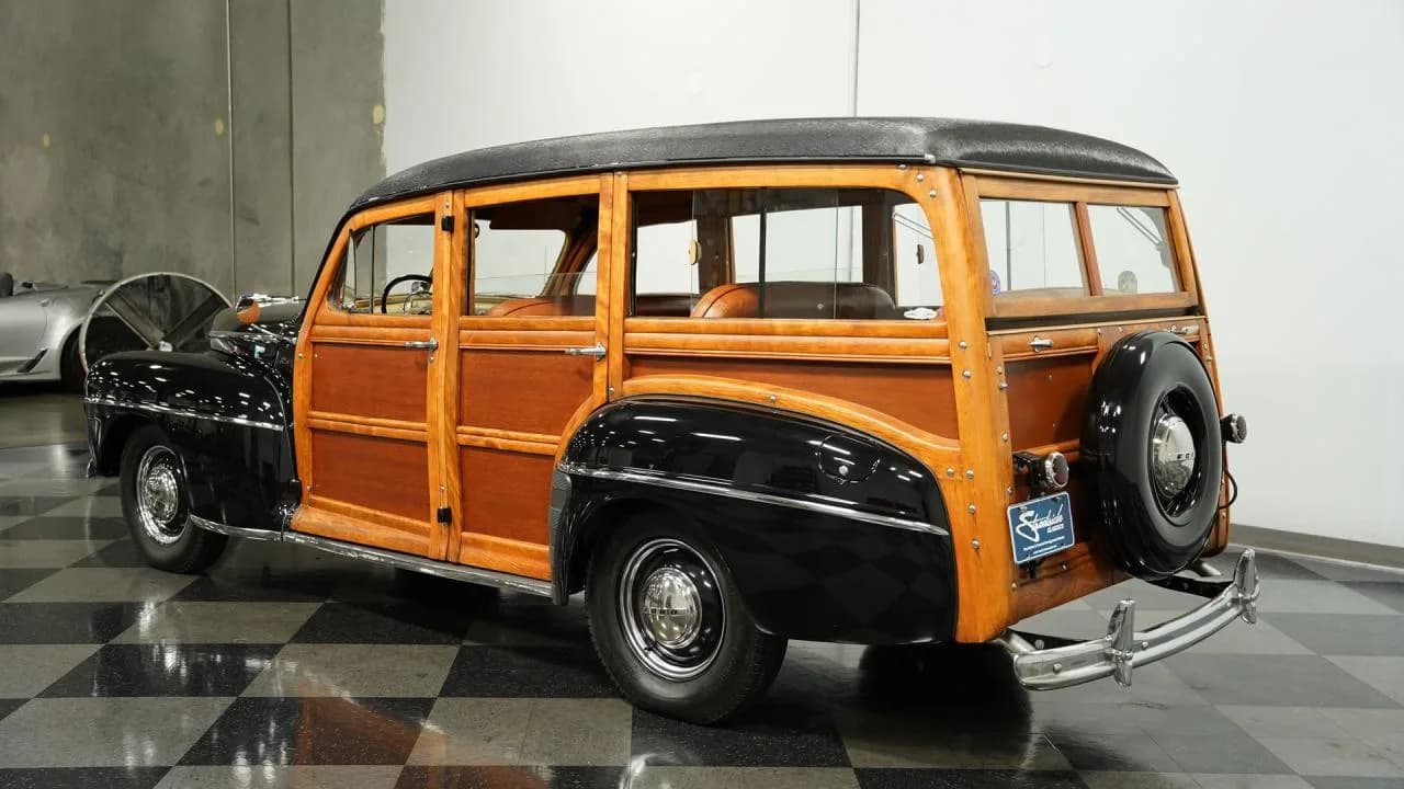1948 Ford Super Deluxe Woody Wagon - Thumbnail 6