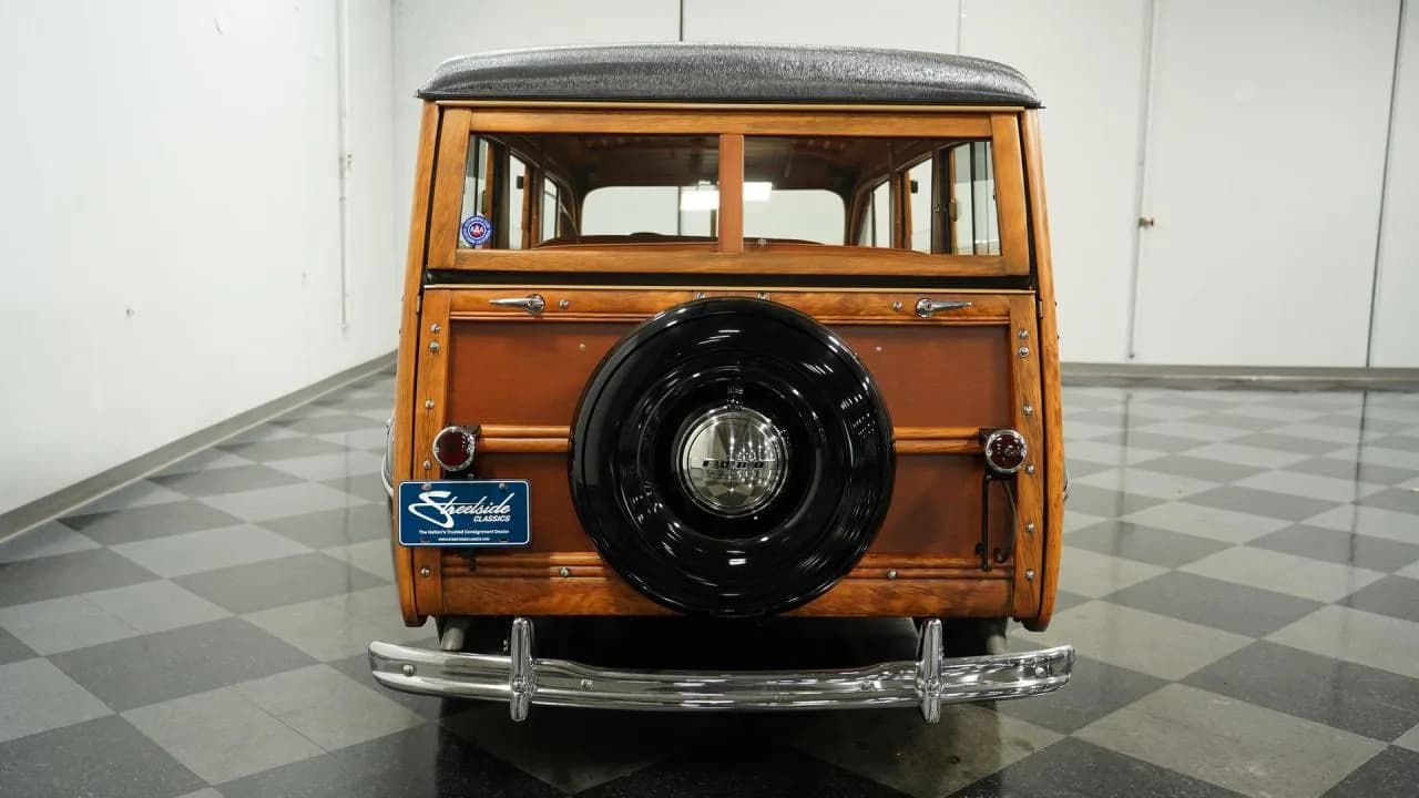 1948 Ford Super Deluxe Woody Wagon - Thumbnail 8