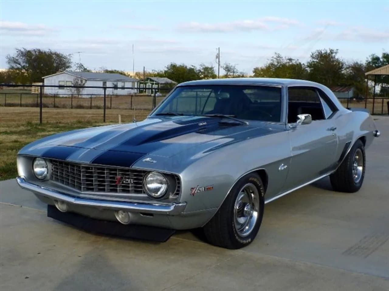 1969 Chevrolet Camaro  Z/28 - Thumbnail 2