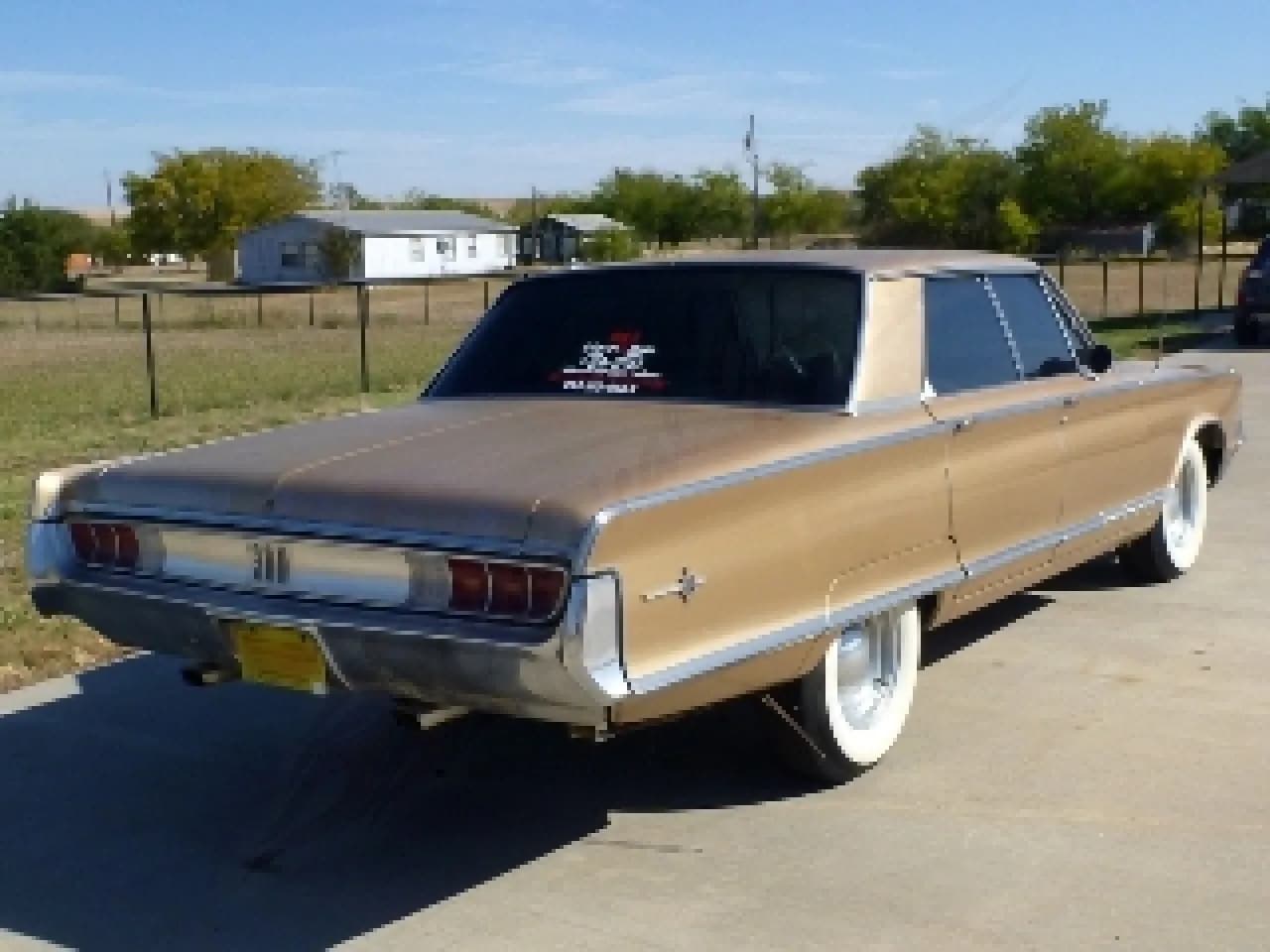 1965 Chrysler 300 - Thumbnail 6