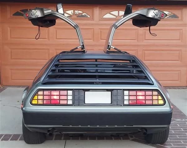 DeLorean DMC-12 - Thumbnail 4