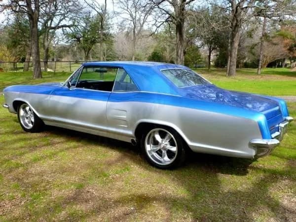 1963 Buick Riviera - Thumbnail 4