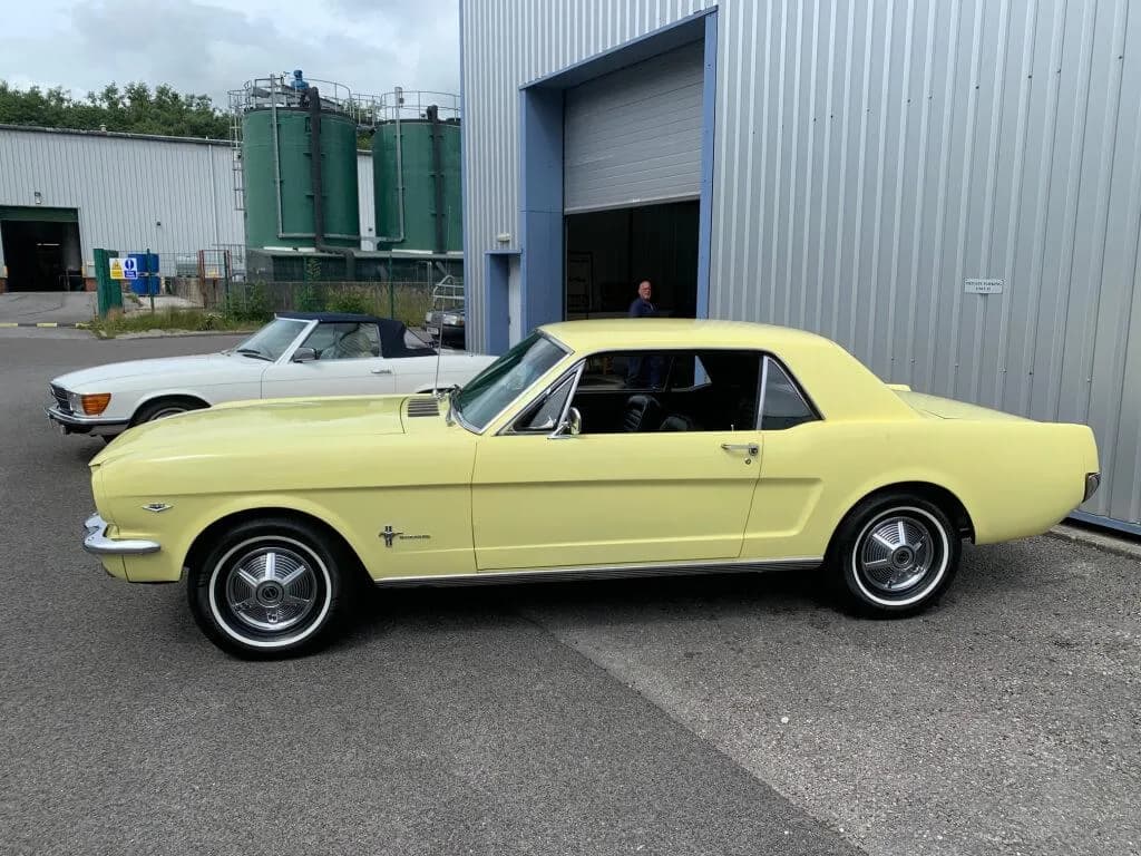 1965 Ford Mustang 289 V8 manual - Thumbnail 4