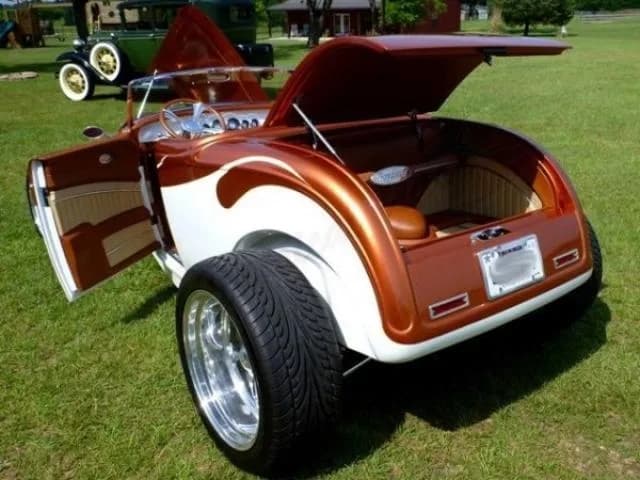 1932 Ford Highboy - Thumbnail 3