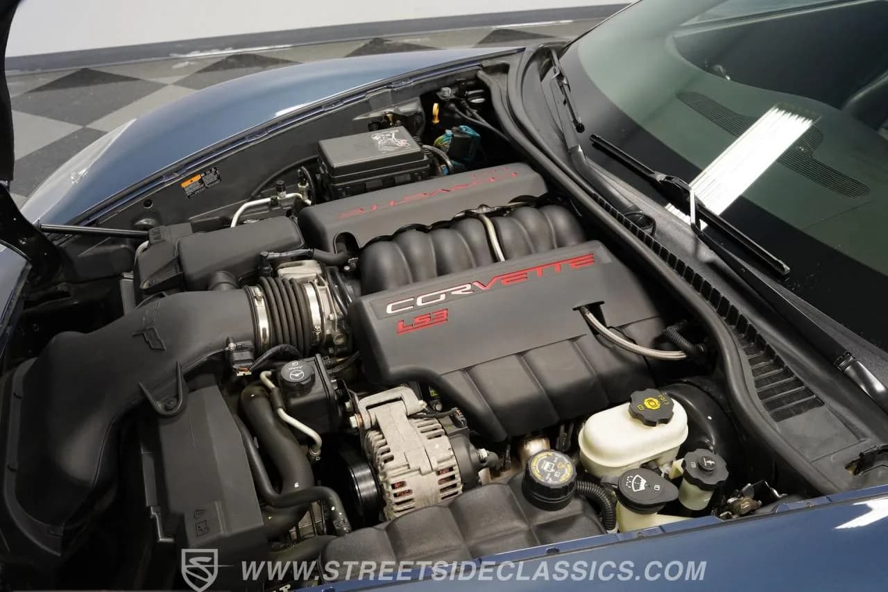 2011 Chevrolet Corvette Grand Sport 1LT - Thumbnail 3