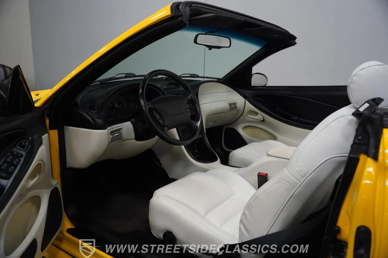 1995 Ford Mustang GT Convertible - Thumbnail 4