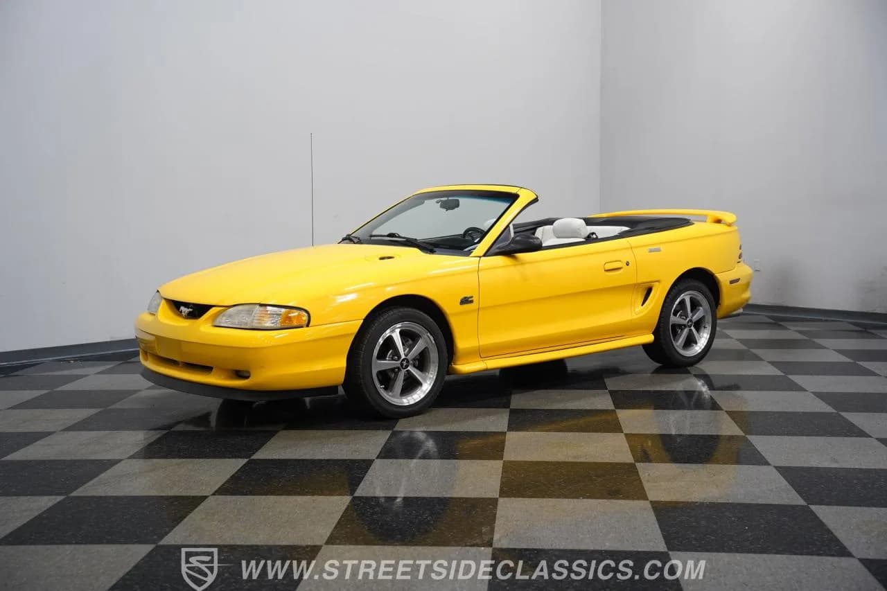 1995 Ford Mustang GT Convertible - Thumbnail 6
