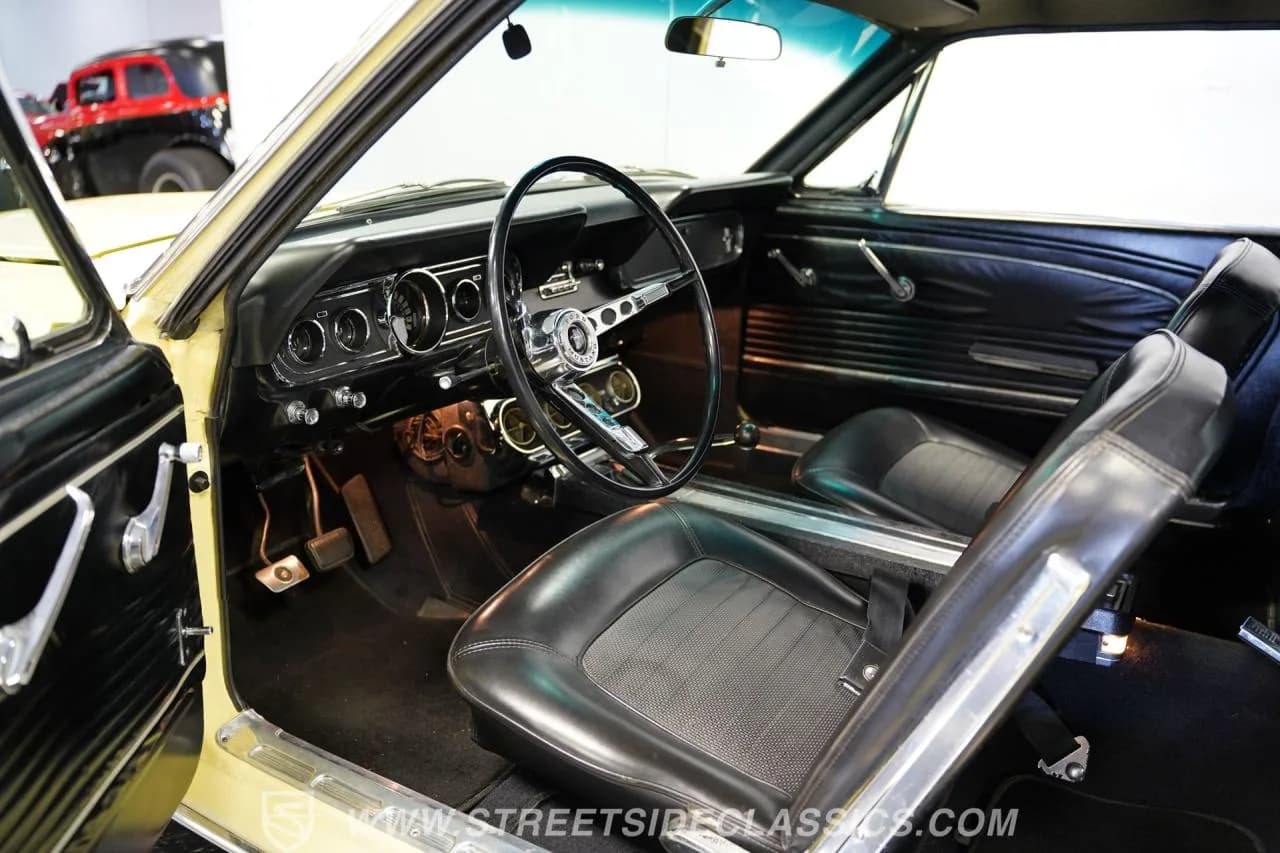 1966 Ford Mustang - Thumbnail 4
