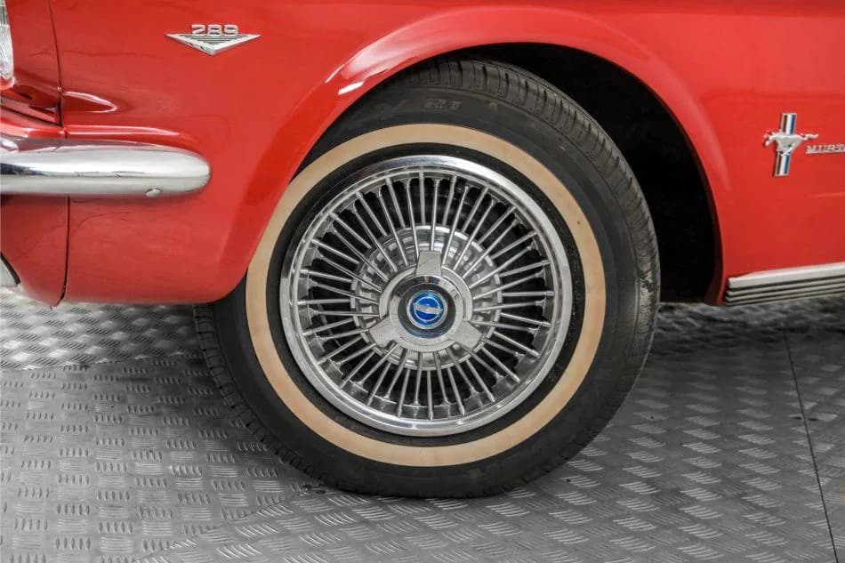 1965 Ford Mustang - Thumbnail 4