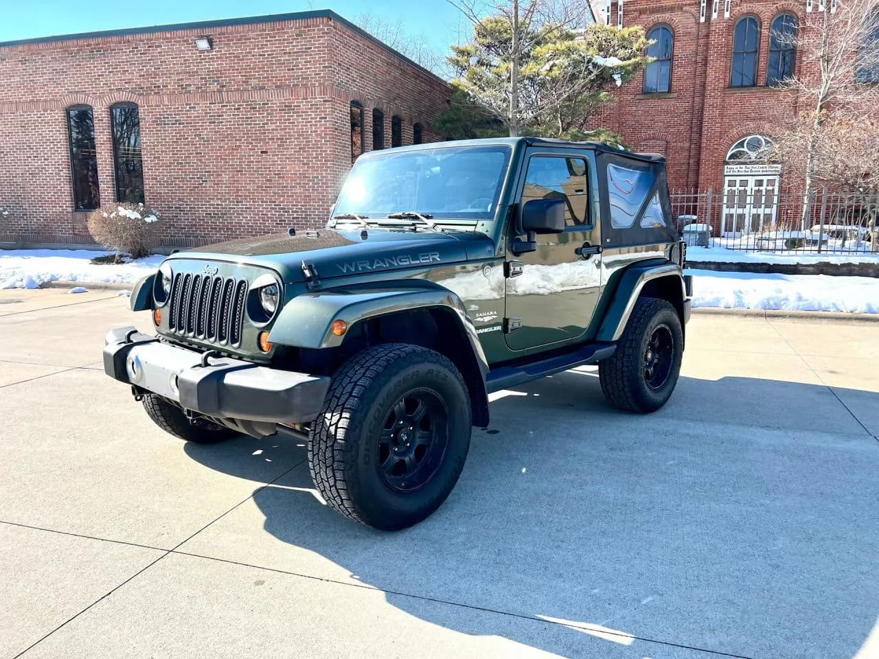2009 Jeep Wrangler - Thumbnail 2
